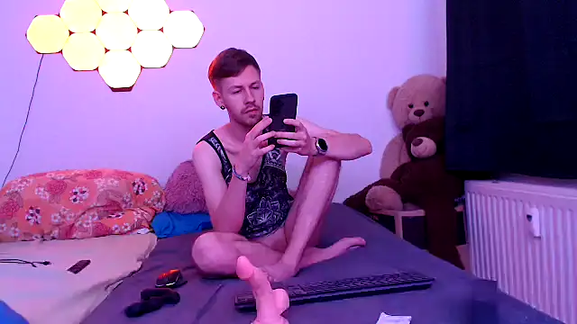 Snapshot of jonny-bisexual chatting on 09-16-25, 09:05 jonny-bisexual online show from 09-16-25, 09:05