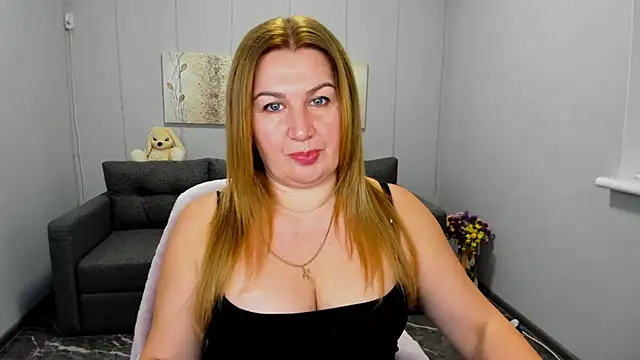 Lili Crossi online show from 01-29-25, 06:43