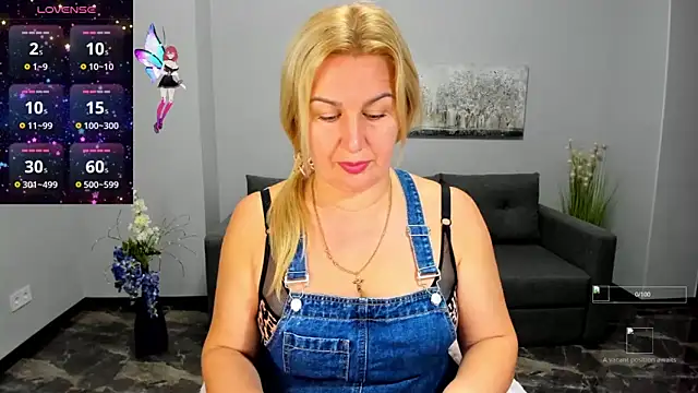 Lili Crossi online show from 09-22-25, 05:42