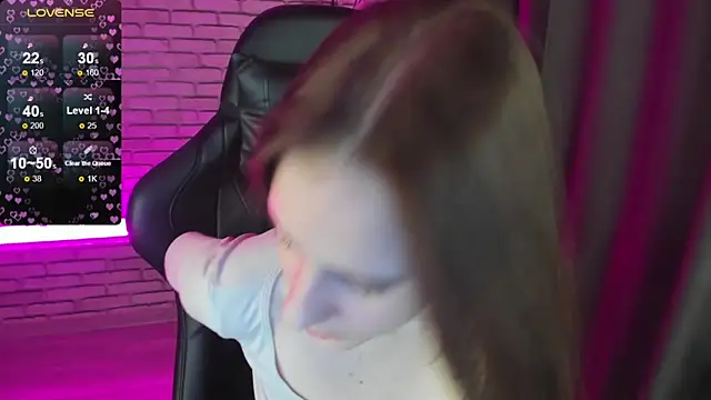 Snapshot of Tonya_Gray chatting on 12-13-24, 11:02 Tonya Gray online show from 12-13-24, 11:02