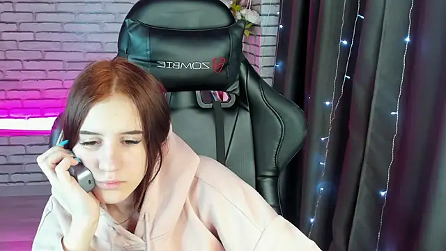 Snapshot of Tonya_Gray chatting on 01-03-25, 06:33 Tonya Gray online show from 01-03-25, 06:33