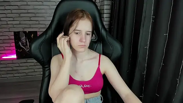 Snapshot of Tonya_Gray chatting on 01-21-25, 01:18 Tonya Gray online show from 01-21-25, 01:18