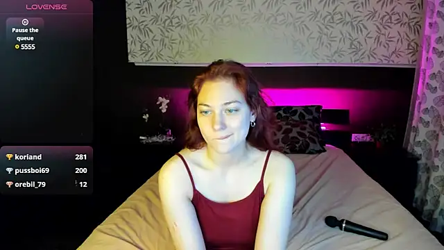 Snapshot of Miss_you_kiss chatting on 01-03-25, 01:14 Miss you kiss online show from 01-03-25, 01:14