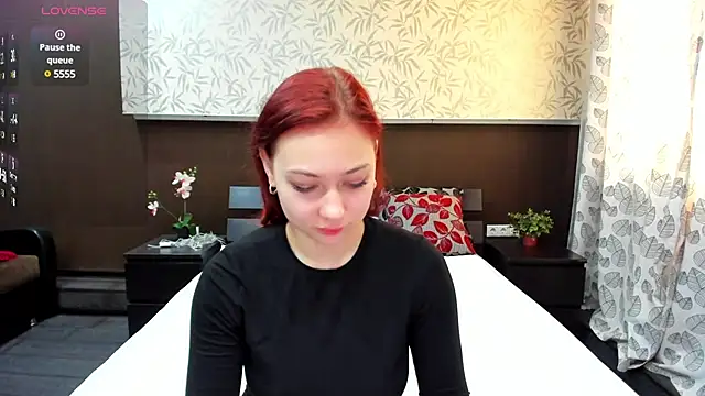 Snapshot of Miss_you_kiss chatting on 01-06-25, 06:36 Miss you kiss online show from 01-06-25, 06:36