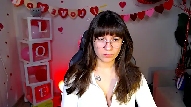 Snapshot of M_Sensual chatting on 02-12-26, 05:02 M Sensual online show from 02-12-26, 05:02