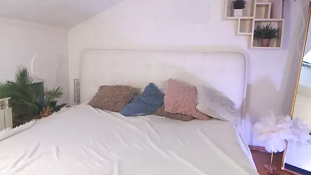 AuroraAksnesss online show from 01-29-25, 02:00