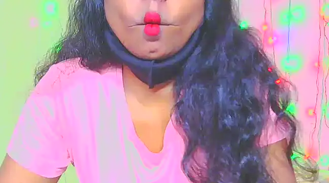 Snapshot of Jiya-Sexy chatting on 02-23-25, 09:22 Jiya-Sexy online show from 02-23-25, 09:22
