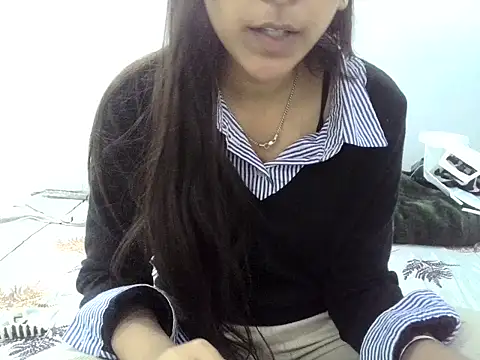 Snapshot of DOLL_CUTY chatting on 11-26-25, 04:19 DOLL CUTY online show from 11-26-25, 04:19