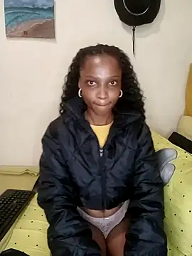 Snapshot of FreakySag_8888 chatting on 10-17-25, 05:21 FreakySag 8888 online show from 10-17-25, 05:21