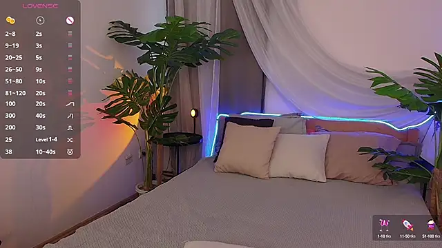 Alice Walters online show from 10-22-25, 02:39