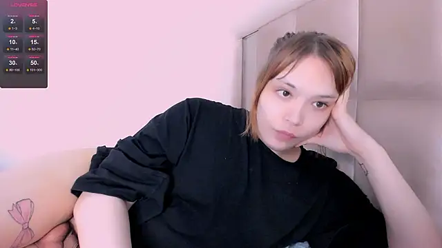 Snapshot of fem_to chatting on 01-17-26, 01:16 fem to online show from 01-17-26, 01:16