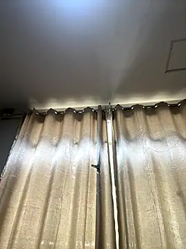 Milly    s online show from 10-08-25, 03:59