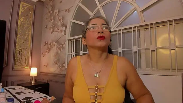 mature bigass   online show from 12-31-24, 01:15