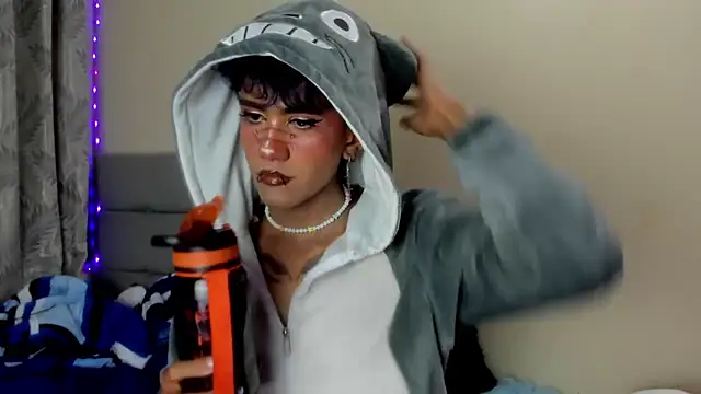 andrew uwu  online show from 12-21-25, 12:29