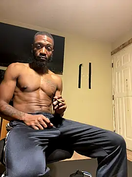 Snapshot of prettyrichie chatting on 09-19-25, 02:02 prettyrichie online show from 09-19-25, 02:02