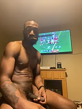 Snapshot of prettyrichie chatting on 10-13-25, 02:00 prettyrichie online show from 10-13-25, 02:00