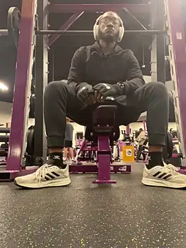 Snapshot of prettyrichie chatting on 10-20-25, 12:55 prettyrichie online show from 10-20-25, 12:55