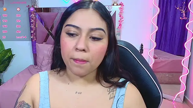 Snapshot of kendra_tay chatting on 11-18-25, 03:12 kendra tay online show from 11-18-25, 03:12