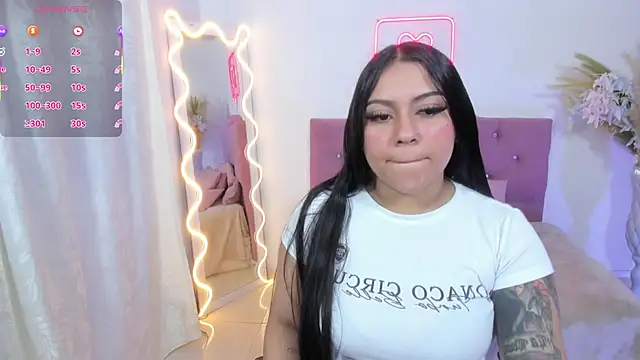 Snapshot of kendra_tay chatting on 11-27-25, 03:19 kendra tay online show from 11-27-25, 03:19