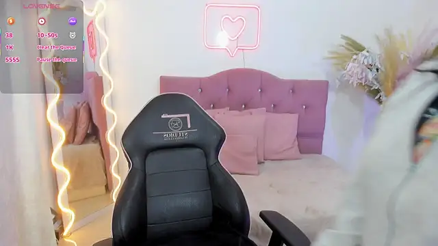 Snapshot of kendra_tay chatting on 11-29-25, 03:09 kendra tay online show from 11-29-25, 03:09