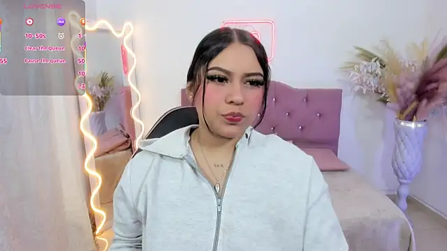 Snapshot of kendra_tay chatting on 12-01-25, 03:00 kendra tay online show from 12-01-25, 03:00