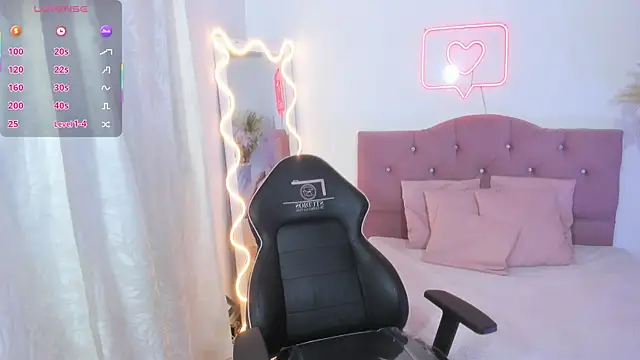 Snapshot of kendra_tay chatting on 12-02-25, 04:40 kendra tay online show from 12-02-25, 04:40