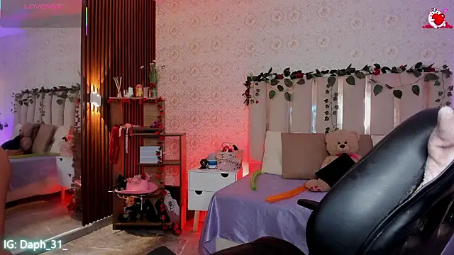 Snapshot of Daphnne_tay chatting on 02-10-26, 04:05 Daphnne tay online show from 02-10-26, 04:05