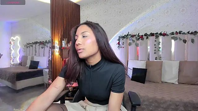 Snapshot of Daphnne_tay chatting on 02-14-26, 03:36 Daphnne tay online show from 02-14-26, 03:36