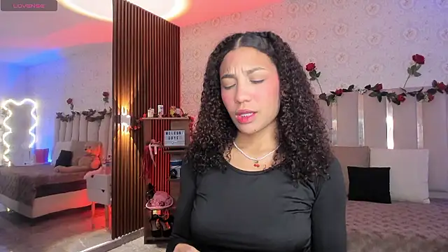 Snapshot of Daphnne_tay chatting on 02-23-26, 03:37 Daphnne tay online show from 02-23-26, 03:37