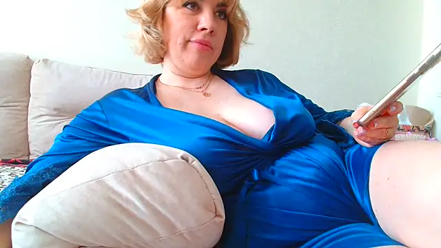 Brionia online show from 02-18-25, 10:49