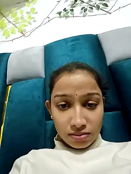 Snapshot of Aleena_Rai chatting on 12-20-24, 07:17 Aleena Rai online show from 12-20-24, 07:17