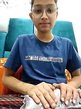 Snapshot of Aleena_Rai chatting on 12-24-24, 07:11 Aleena Rai online show from 12-24-24, 07:11