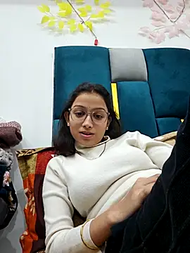 Snapshot of Aleena_Rai chatting on 02-22-25, 06:19 Aleena Rai online show from 02-22-25, 06:19