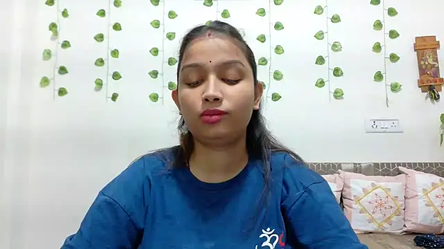 Snapshot of Aleena_Rai chatting on 11-01-25, 06:43 Aleena Rai online show from 11-01-25, 06:43