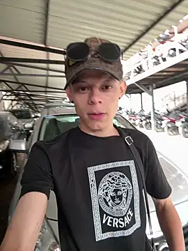 Snapshot of Daddyrich_632 chatting on 03-30-26, 01:12 Daddyrich 632 online show from 03-30-26, 01:12