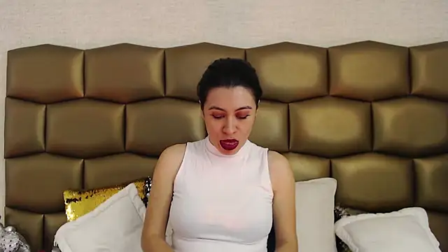 Snapshot of JaneLondon chatting on 12-13-24, 09:41 JaneLondon online show from 12-13-24, 09:41