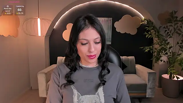 Snapshot of IrinaPortman chatting on 01-14-25, 02:19 IrinaPortman online show from 01-14-25, 02:19