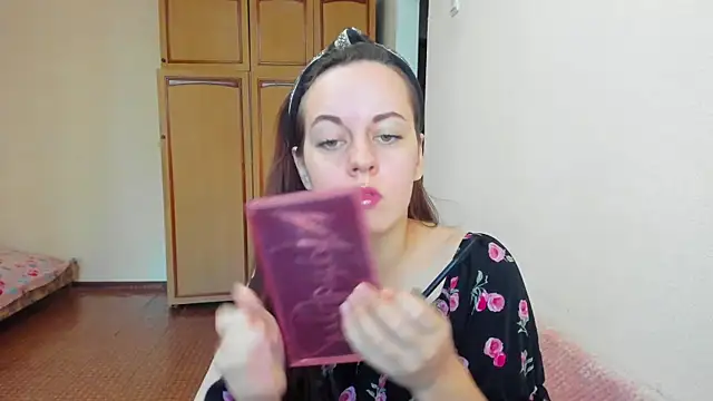 Sabrina Lavv online show from 09-10-25, 11:43