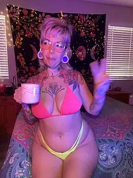 GoldieBakeman online show from 10-08-25, 08:17