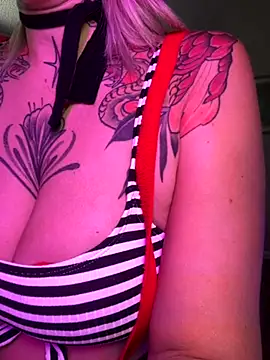 GoldieBakeman online show from 10-27-25, 06:01