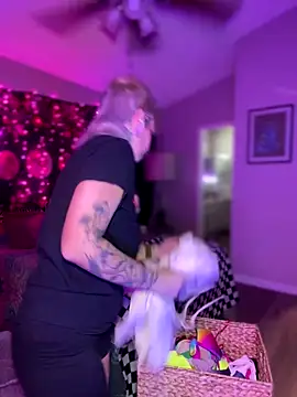 GoldieBakeman online show from 11-14-25, 05:22