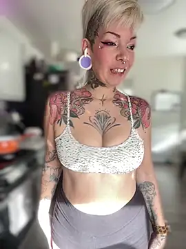 GoldieBakeman online show from 12-18-25, 05:19