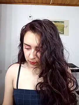 Snapshot of Emi_chik chatting on 01-22-25, 11:23 Emi chik online show from 01-22-25, 11:23