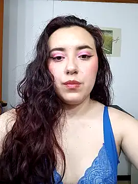 Snapshot of Emi_chik chatting on 03-01-25, 04:58 Emi chik online show from 03-01-25, 04:58