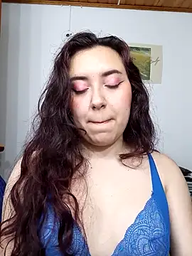 Snapshot of Emi_chik chatting on 03-22-25, 10:15 Emi chik online show from 03-22-25, 10:15