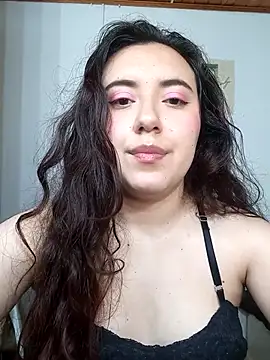 Snapshot of Emi_chik chatting on 10-02-25, 10:55 Emi chik online show from 10-02-25, 10:55