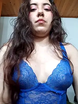 Snapshot of Emi_chik chatting on 10-04-25, 11:30 Emi chik online show from 10-04-25, 11:30