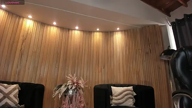 KatieNolan 1 online show from 11-07-25, 06:52