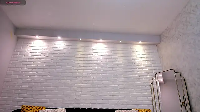 KatieNolan 1 online show from 11-24-25, 07:46