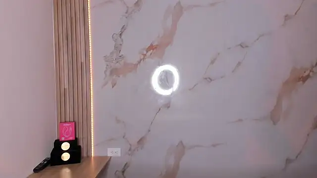 Snapshot of Ashley_Evans18 chatting on 09-10-25, 01:11 Ashley Evans18 online show from 09-10-25, 01:11